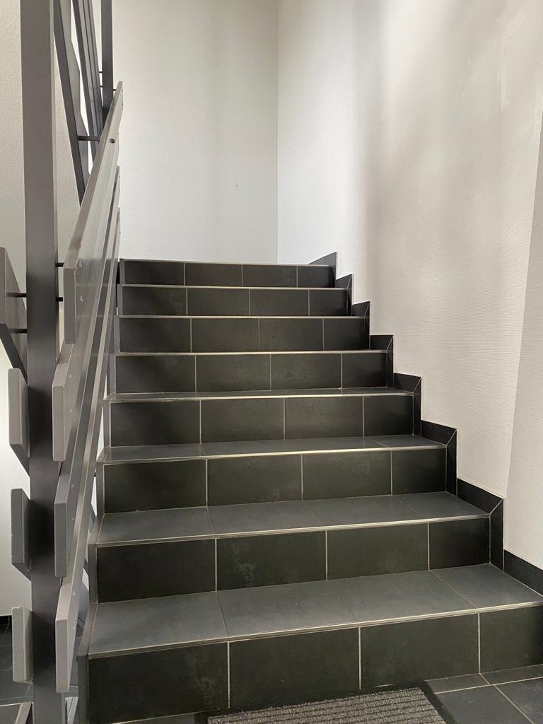 Uninähe! Schöne Terrassenwohnung in Homburg!