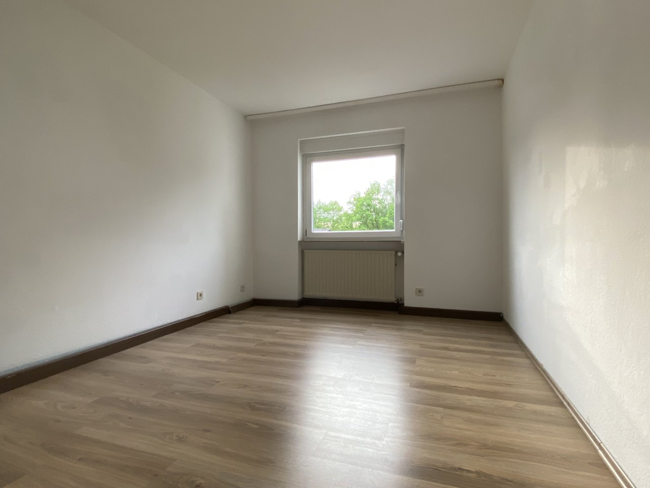 Uninähe! Schöne Terrassenwohnung in Homburg!