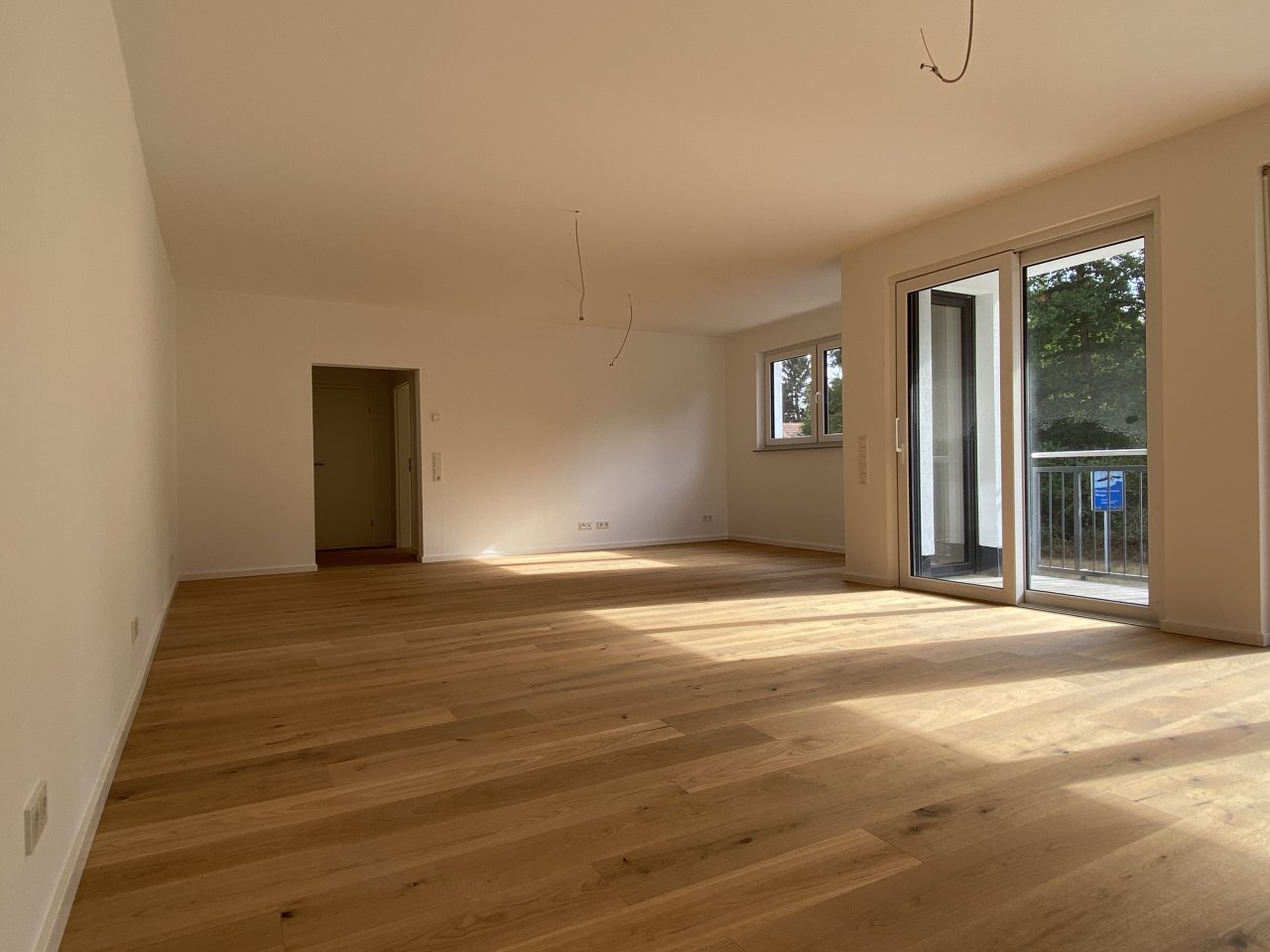 NEUER PREIS! Schöne Neubau-Wohnung mit Süd-West Balkon!