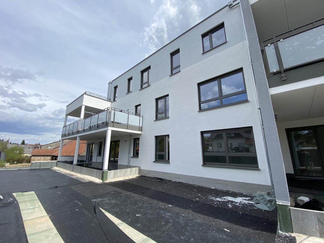 Schöne Neubau Etagen-Wohnung in SB-Ensheim!