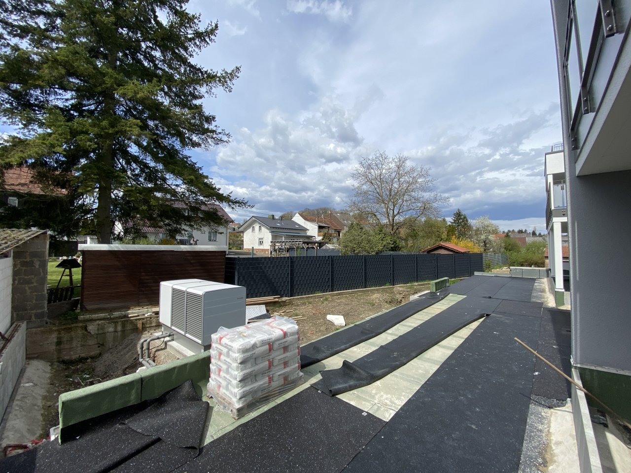 Schöne Neubau Etagen-Wohnung in SB-Ensheim!