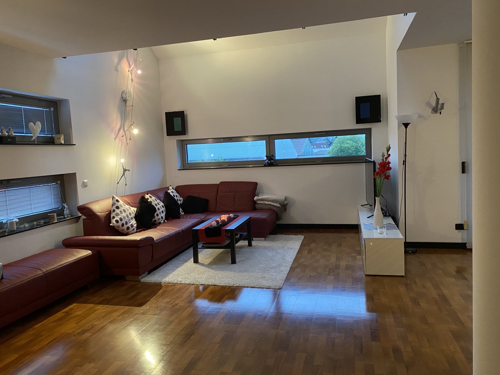 Design-Maisonette-Wohnung! Voll möbliert! Kurzzeitmiete möglich!