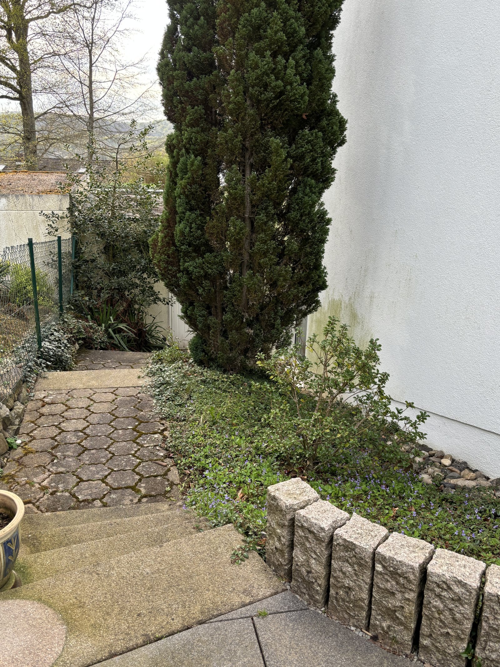 Top-Lage! Zweifamilienhaus mit ELW in 66129 SB-Bübingen!