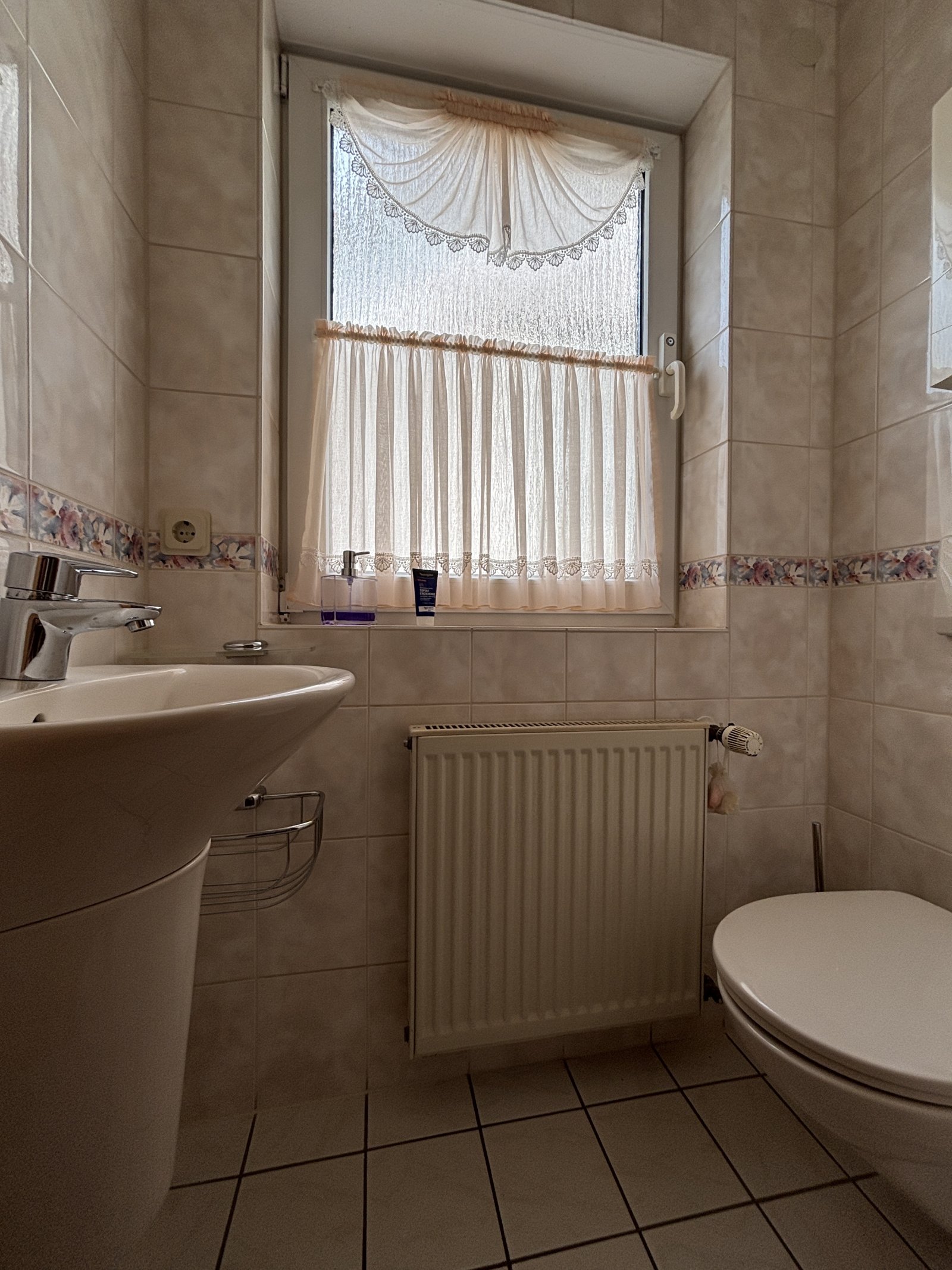 Top-Lage! Zweifamilienhaus mit ELW in 66129 SB-Bübingen!