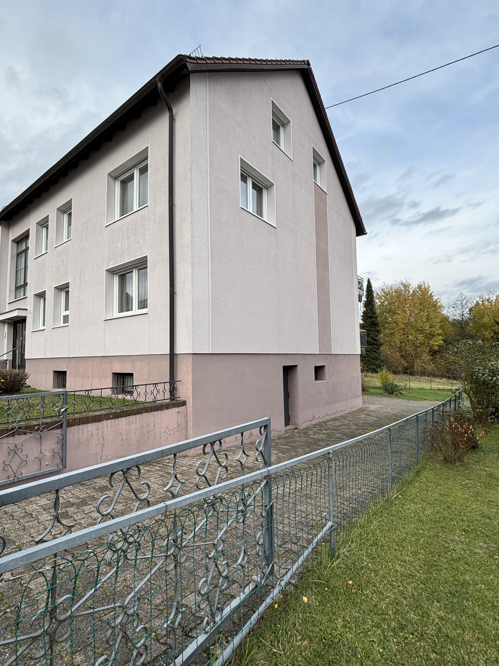 Sehr schönes Haus im Grünen & in perfekter Lage von Spiesen-Elversberg!
