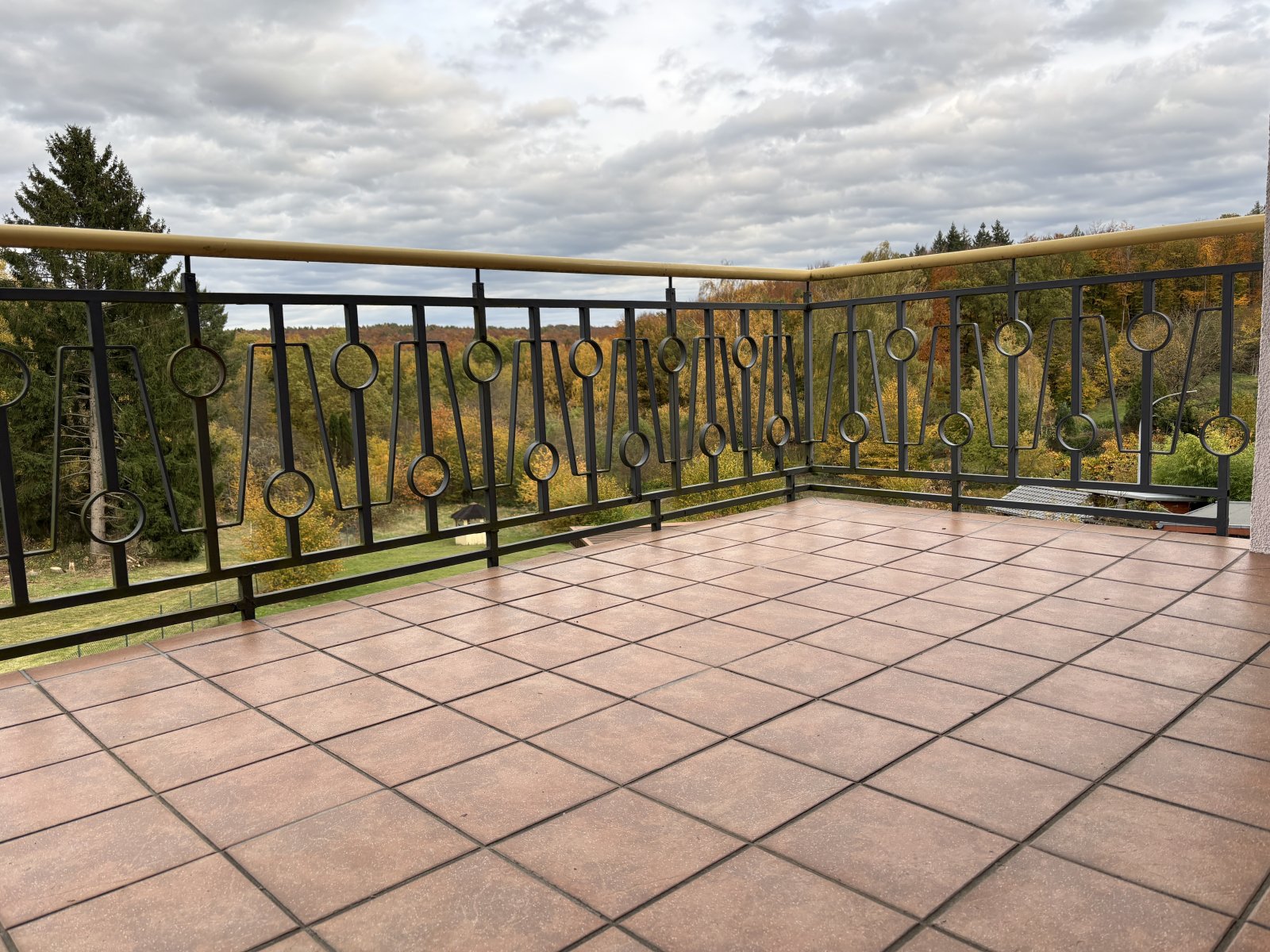 Sehr schönes Haus im Grünen & in perfekter Lage von Spiesen-Elversberg!