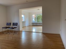 Esszimmer & Durchgang zum Wohnzimmer