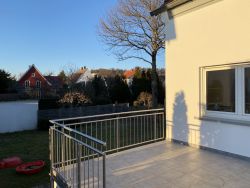 Terrasse mit Blick zum Schlossberg