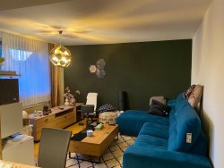 Wohnzimmer mit Blick ins Grüne Wohnzimmer mit Blick ins Grüne