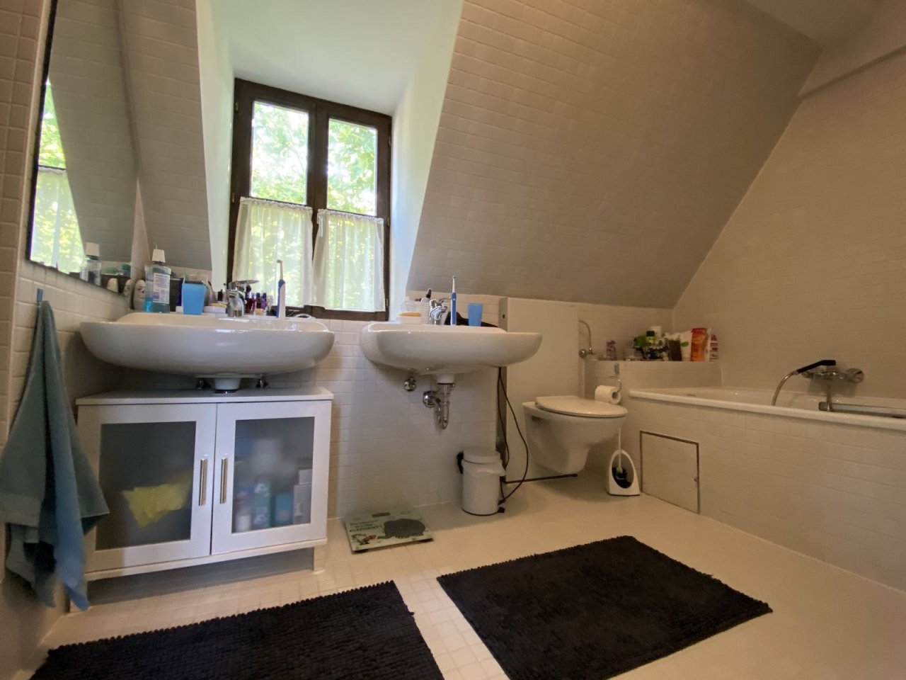 Badezimmer mit 2 Waschbecken Badezimmer mit 2 Waschbecken