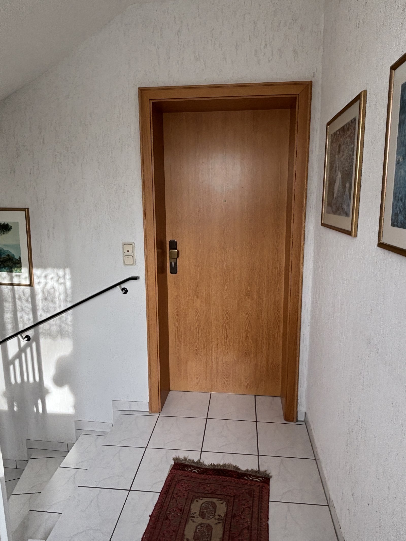 Eingangstür EG-Wohnung